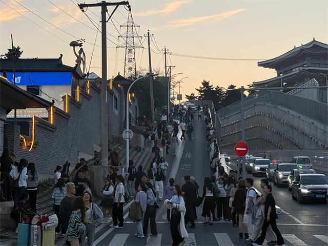 在延吉的美好时光：逛市集、做“公主”、寻味烟火人间