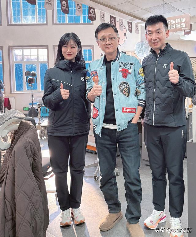 从记者到跑圈黑马！他十年跨界死磕一件事，营收破亿成创业教科书