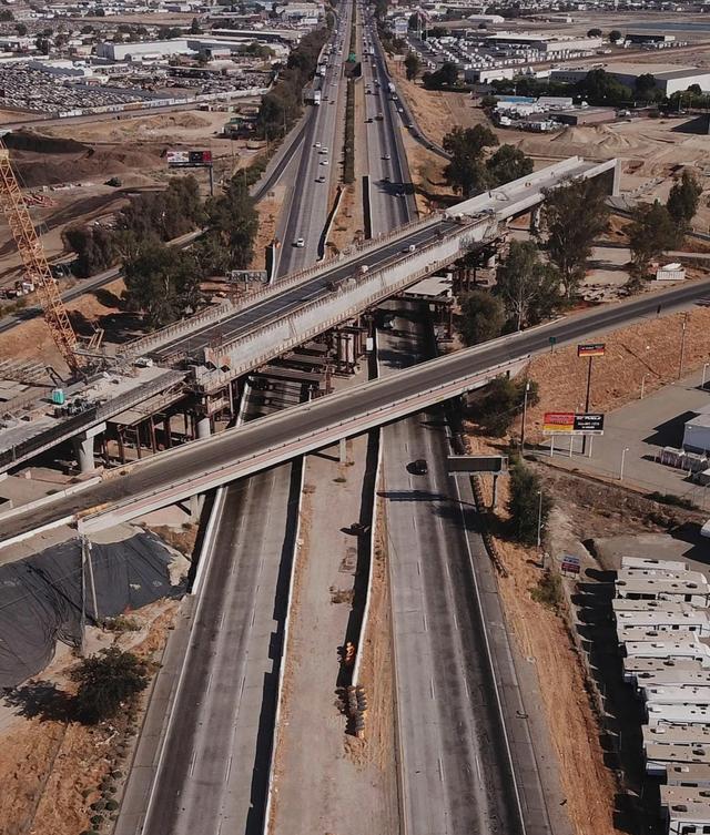 战略收缩是谎言？特朗普削减军费未果，军工复合体一招让他低头！