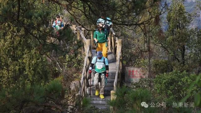 冬日“登峰”邂逅“世遗”！云台山徒步登高穿越赛激情开跑