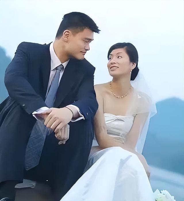 姚明女儿美到认不出！年仅15岁身高2米	，是一名学霸，不爱打篮球