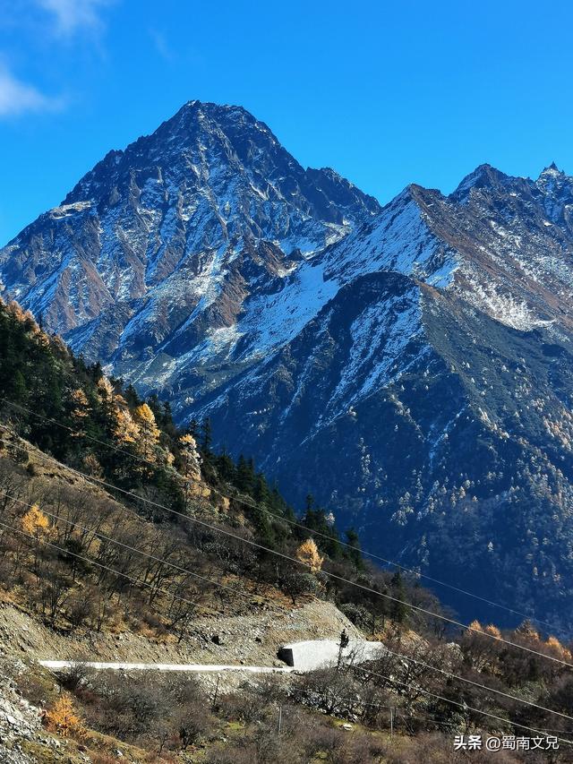 #阿坝头条#理小路，有人称之为川西的独库公路