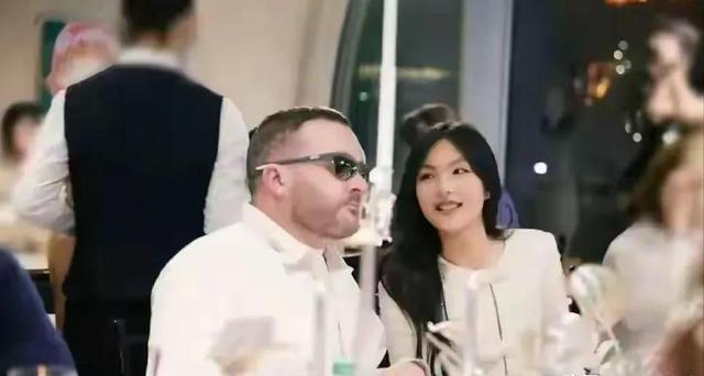 王诗龄回国后在宴会上惊艳到大家！真成财阀千金了，骨子里的优雅