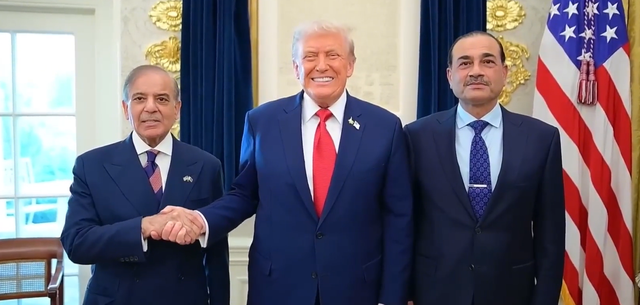 手握核按钮！巴基斯坦最强军头，特朗普一句话让他乖乖就范？