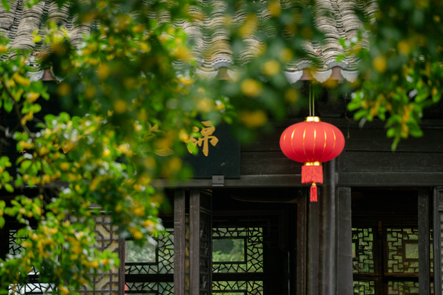 无锡往事：《游惠山的“酥糯香甜”》（作者 华钰麟）