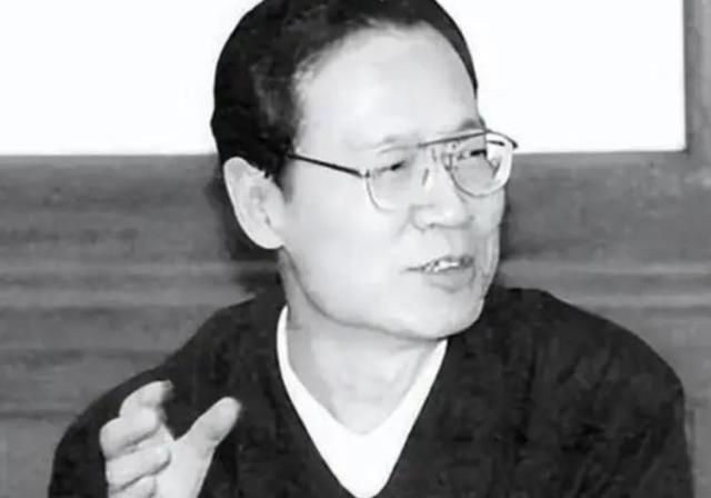 他47岁成为少将，54岁担任省委书记，人民至今没有忘记，为人清廉