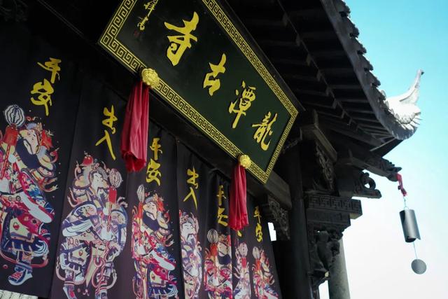去了一个超绝松弛感小城，比起当卷王，这里的人更爱“活在当下”