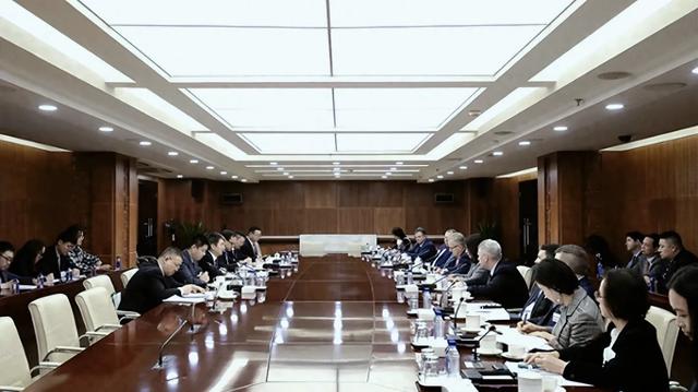 2500万吨的大豆,中国必须买?美国代表团抵华,想让中方亲口许诺