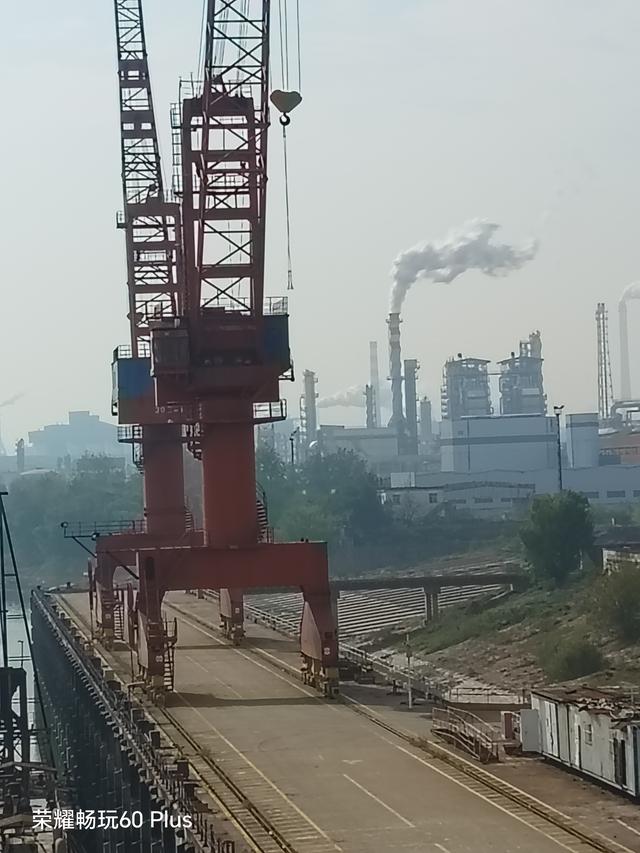 去青山升降桥最少要走一公里