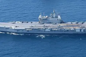 印航母压向海岸线，巴铁宣布战争条件，局势急转直下，战火难免？图片