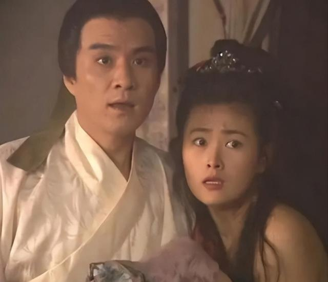 武松杀嫂时，为何要撕开金莲的上衣？看完不得不佩服武松太聪明