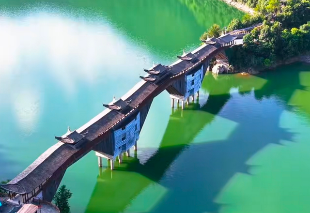 泰顺福庆桥：两毁两建，三廊相连，史上最长木拱廊桥