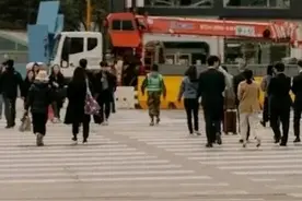 年薪200万！收入堪比华尔街？中产留学生涌向澳洲学医…图片