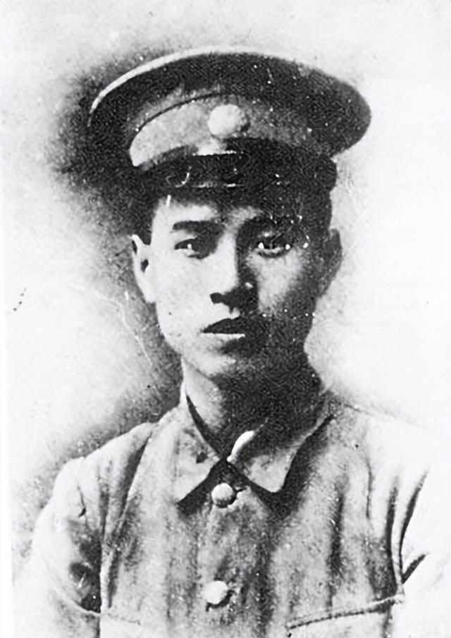 蒋介石临终前告诉蒋经国：我这一生只敬佩一人，畏惧两人! 第14张