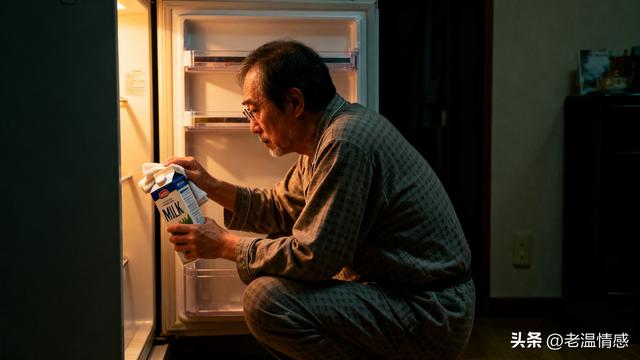 为什么越老越抠门？不是吝啬，是怕没钱治病	，是怕看人脸色