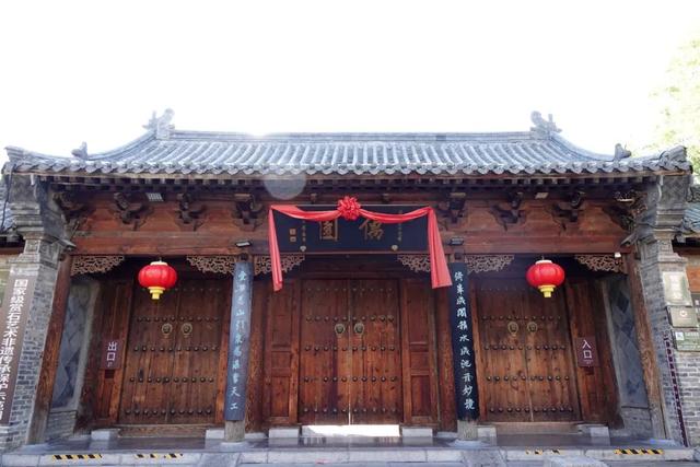 山东，有一座2000年前的一线城市，去青州古城赶一场槐花雨