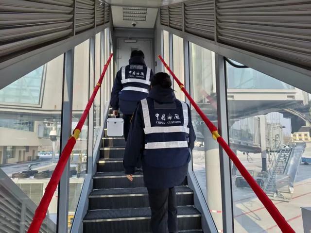 哈尔滨机场停车24小时多少钱，怎样停车划算