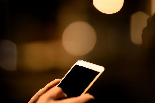 手机APP越用越顺手？AI嵌入日常APP，让你办事省劲，使用更合心意