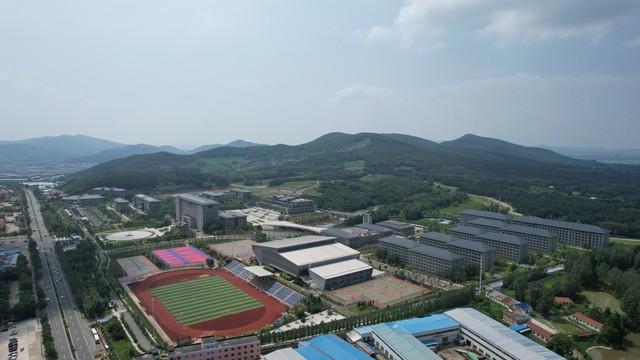 高校录取通知频遭“爽约”，五百新生为何集体转身？