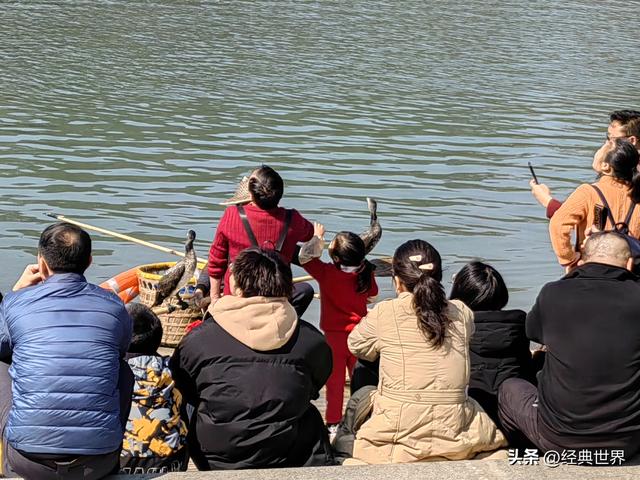 龙虎山三绝之古越族崖墓群