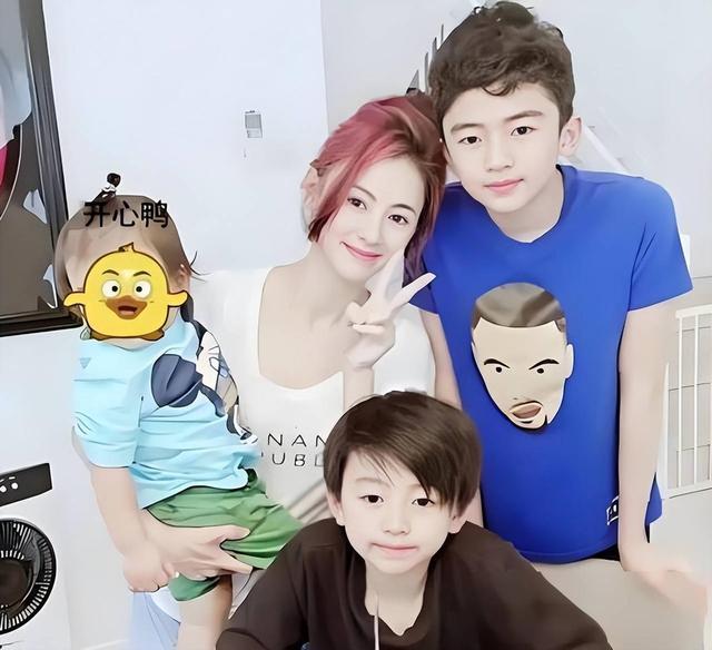 王晶曝谢霆锋张柏芝离婚原因：她很爱小谢，却经常边做饭边骂男方