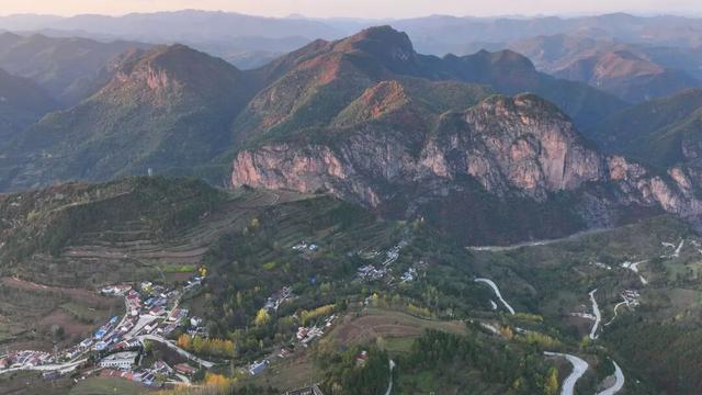 不到西坡，怎知秋色如许？