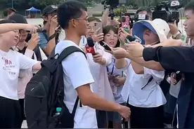 厉害!唐尚珺以一己之力将华南师范推向全国，网友：给他转专业吧图片