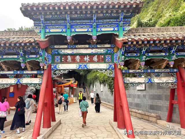 兰州白塔山下的清末黄河铁桥