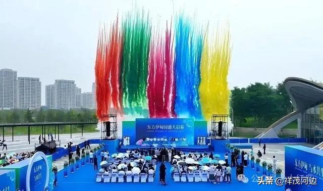 狂欢节后，青岛东方伊甸园景区将“南瓜”们堆成“垃圾山”？