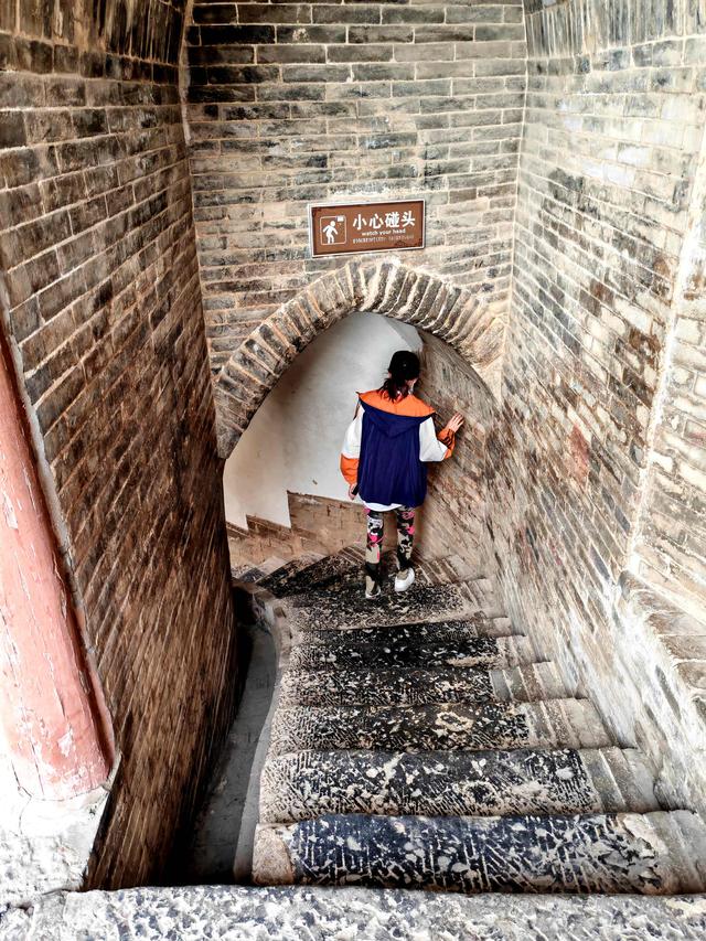 房上建房，院中寻院——夏县堆云洞