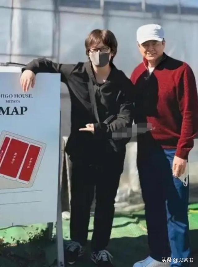 73岁三浦友和现状：不靠儿孙不住豪宅，只想和山口百惠安静老去