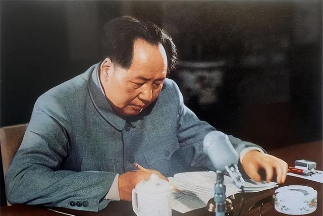 2007年薄一波去世后，子女公开发布声明，澄清了他身上的两大谣言