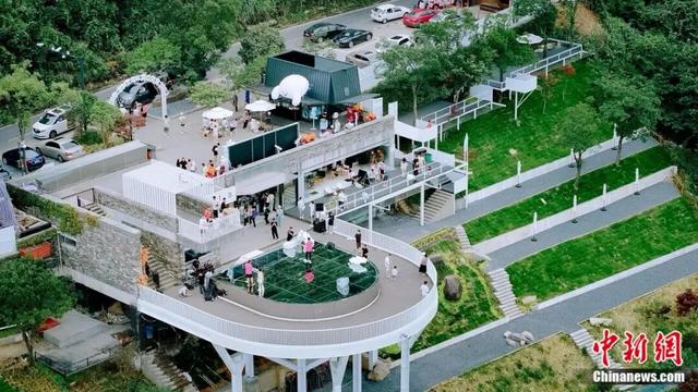 人这一辈子，一定要去爬一趟金华山！