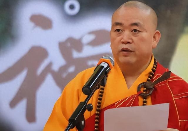 拔出萝卜带出泥！释永信下马，举报人被扒惊天丑闻，难怪会被开除