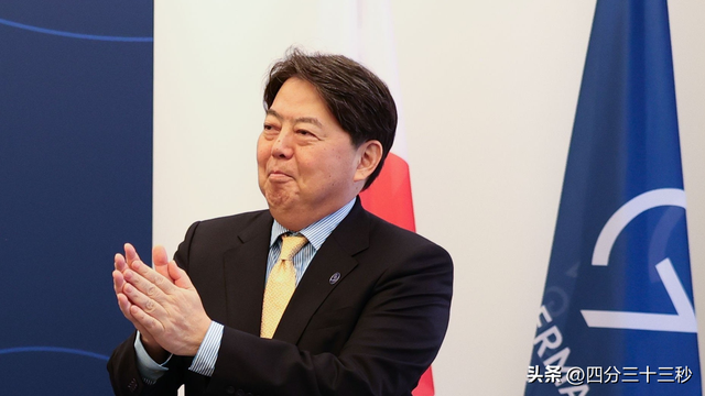 北京阅兵结束，普京说了17个字，日本作出保证，绝不重蹈战争覆辙