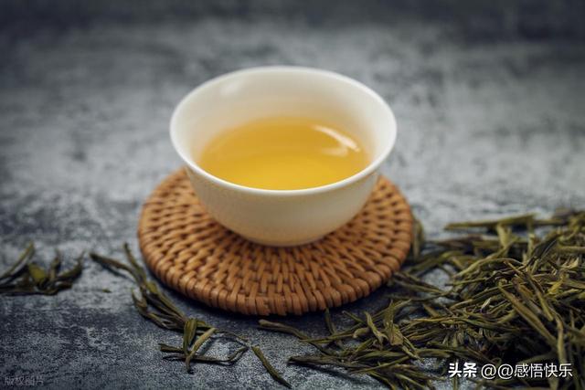 一个人如果既离不开你，但又不好好对你，答案无非只有两个字？