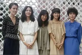 90年代的装束打扮，搁到现在一样很时髦，你认出她们了没？图片