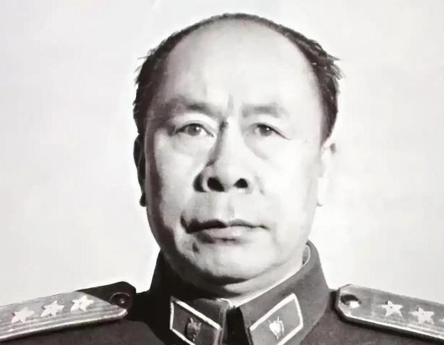 1955年授衔，陈奇涵给自己定在中将，毛主席发脾气：不把我放眼里
