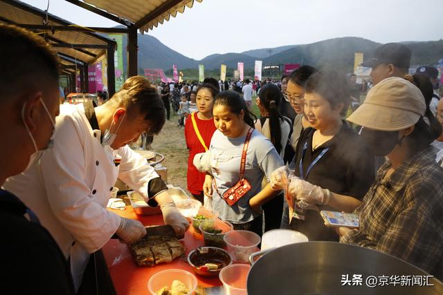 中国乐谷音乐市集开市 17 万㎡草原免费玩