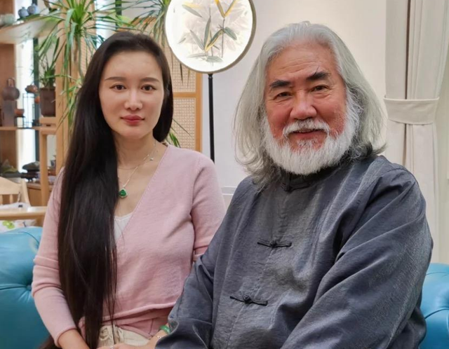 拔出萝卜带出泥，张纪中再迎噩耗，转移财产是冰山一角，麻烦大了