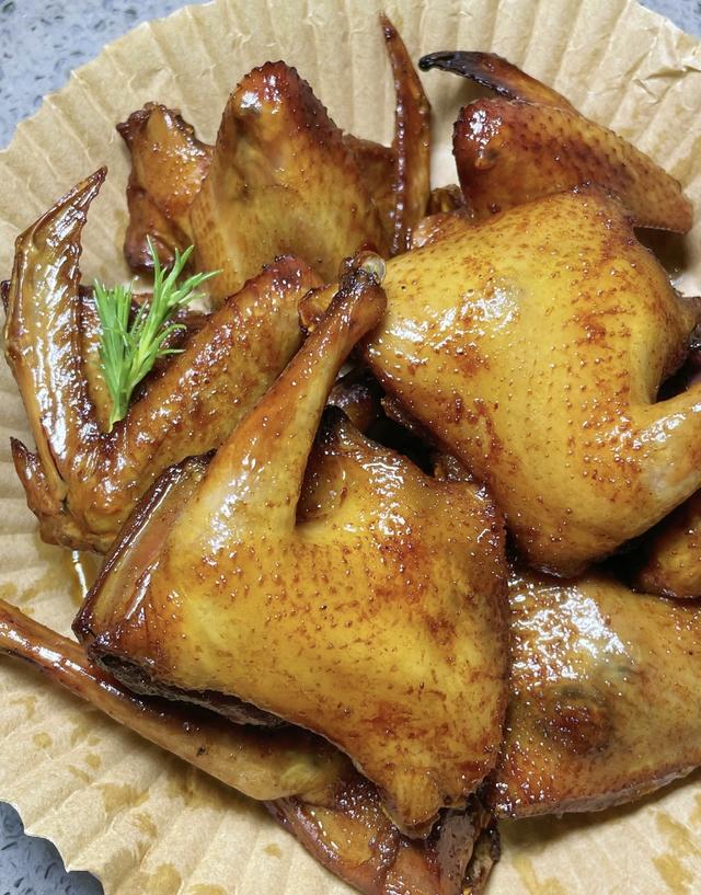 “一鸽顶九鸡”,别总炖鸡汤了,鸽子的4种吃法,健脾养胃补气血