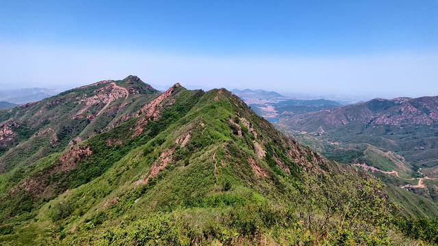 牛山寨-三帽山-三清观-金华寺-情人谷，28公里的穿越线，美哉险哉