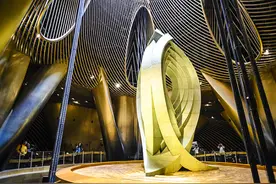 “贝碧嘉”登陆，“镇楼神器”阻尼器如何守护摩天大楼？图片