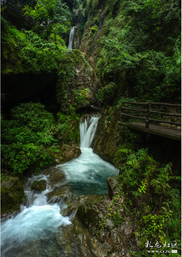 在尼珠河与山水私语。