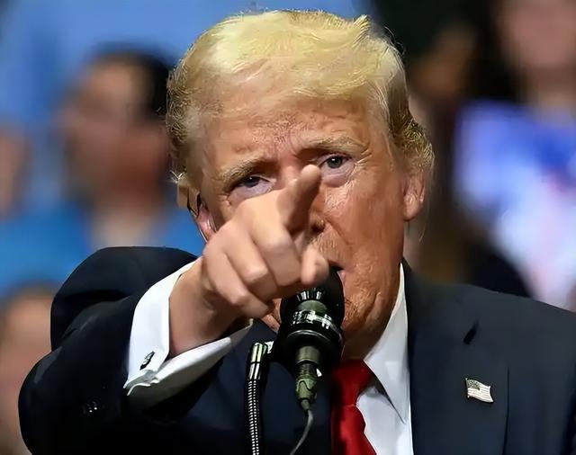 沉默已久的奥巴马，终于忍不下去，对特朗普说了一句大逆不道的话