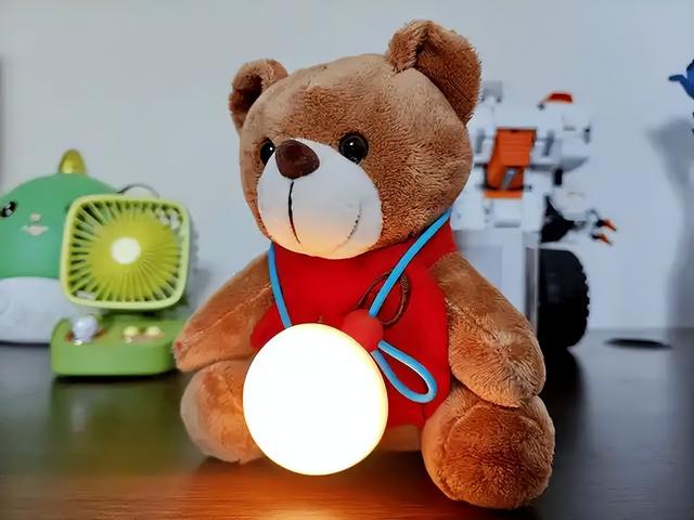 ChatGPT要开成人模式？AI陪伴软件转型，东莞工厂忙疯了！