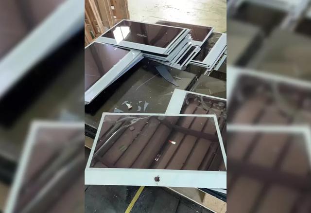 苹果工程机面板泄露，这才是新款 iMac 原本的样子