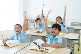 义务教育英语教材副主编鲁子问：新修订教材即将启用，英语该怎样教？图片