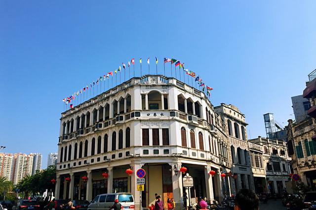 带着孙女去旅行（155）海口市骑楼老街