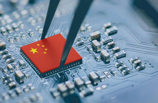 阿斯麦向美国承诺：只要解放军攻台，立刻远程瘫痪台积电光刻机